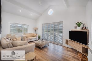 Lounge- click for photo gallery